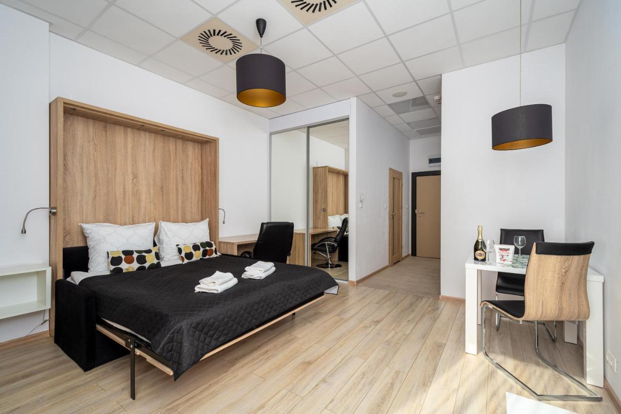 Varsovla Apartments Esterno foto